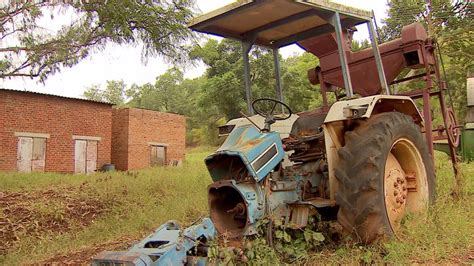 zimbabwe s white farmers who will pay compensation bbc news