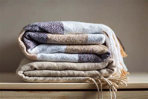 10 Best Wool Blankets For Your Cabin 2021 Modern Cabin Living