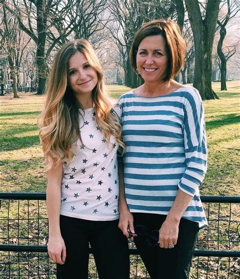 Mom Takes Selfies In Daughters Dorm And Regrets It Top5 Mother Daughter Relationships Mom