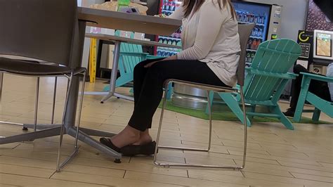 candid shoeplay at work babe shows feet payhip