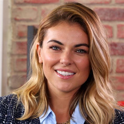Where Is Serinda Swan Now Wiki Son Sister Net Worth Married Mother