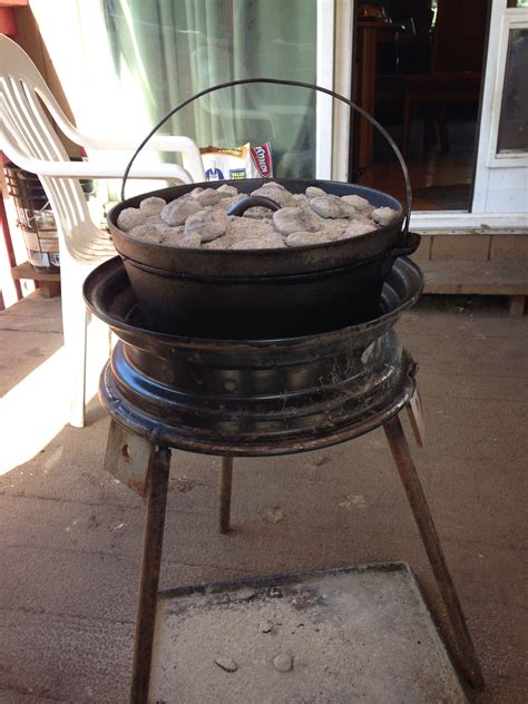 Pin By Tara Lucas On Dutch Oven Cooking Cast Iron Dutch Oven Cooking Dutch Oven Table Dutch
