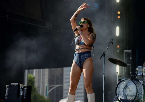 Tove Lo Live At Lollapalooza Gallery Chicago Music Guide