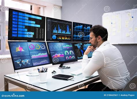 666 Stock Trader Multiple Screen Stock Photos Free And Royalty Free