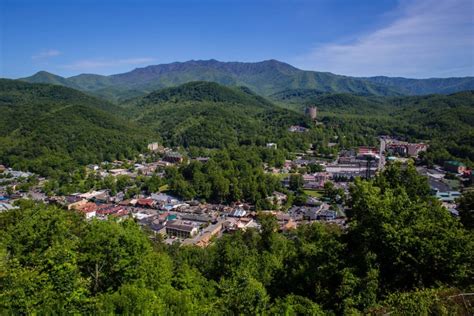 16 Best Smoky Mountain Small Towns In Tennessee And North Carolina