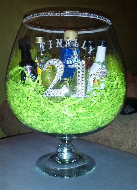 Pin By Patsy Rodriguez On My Creations 21st Birthday Centerpieces