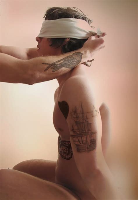 Muchofamoso Harry Styles Desnudo En Dos Fotos