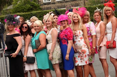 Ladies Day 2015 Punters Dress To Impress At Newcastle Racecourse