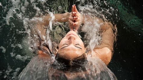 Try The Water Yoga Trend 6 Aqua Yoga Poses Water Yoga Yoga Poses Become A Yoga Instructor