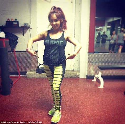 Pregnant Snooki Proudly Points To Belly As She Sports Green Goblin