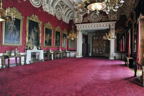 buckingham palace state dining room closed  ceiling safety fears