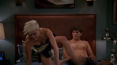 Nackte Miley Ray Cyrus In Two And A Half Men