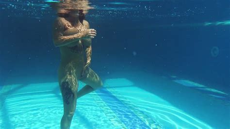 Naked Heidi Van Horny With Huge Tits Underwater Pornerbros