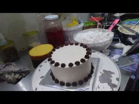 Awalnya, karena belum punya oven dan loyang, saya hanya bermodal mixer dan wadah plastik tulipware saja yang. Resep Cake Sederhana Untuk Pemula / 10 Cara Membuat Bolu ...