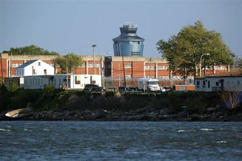 Rikers Where Mental Illness Meets Brutality In Jail The New York Times