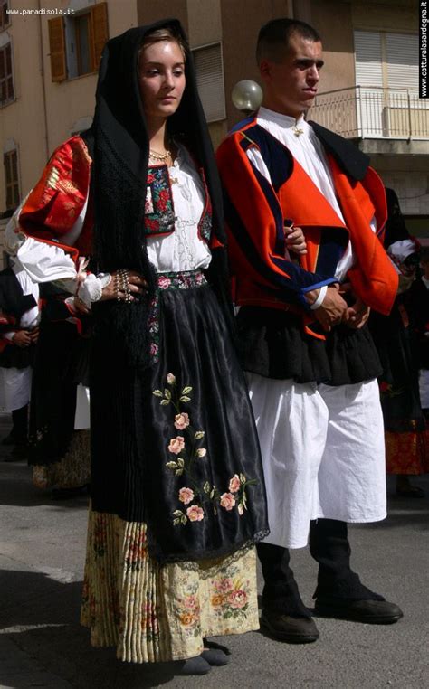 Sardinian Folk Costumes Costumi Sardi Urzulei Orthullè
