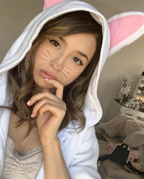 pokimane sexy 33 photos video onlyfans leaked nudes