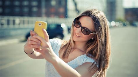 report microsoft will soon unleash a selfie phone