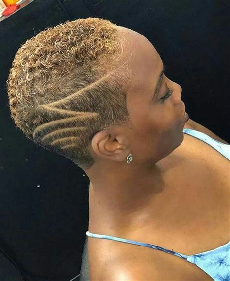 Many people have times in their lives when they want to experiment with giving themselves a haircut. Pinterest: @Ms.©urry