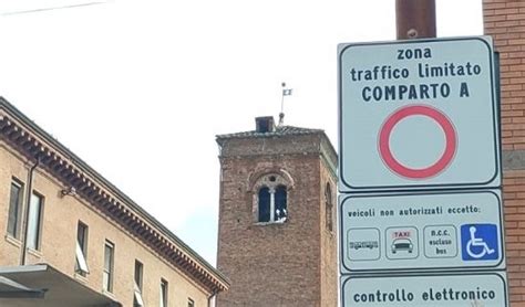 Comune Di Ferrara Semplificato Laccesso Alle Ztl Per Cittadini Con