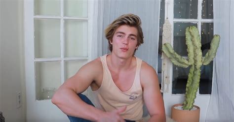 Who Is Zander Hodgson British Model Comes Out As Gay In Youtube Video