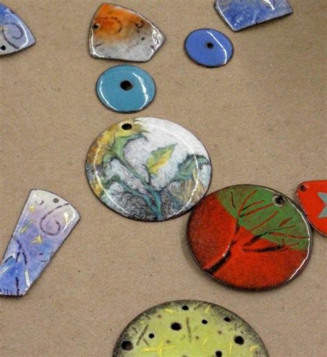 Nancy Rolls Workshop Introduced Enameling Techniques Students Worked
