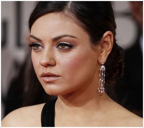 Onfolip Mila Kunis Profile Bio And Pictures 2012