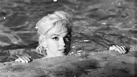 Photographer Of Marilyn Monroe S Famous Nude Photos Discusses The Icon