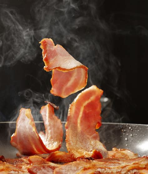how to reheat bacon perfectly to be hot and crispy