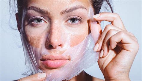 7 Homemade Peel Off Face Masks To Get Radiant Skin