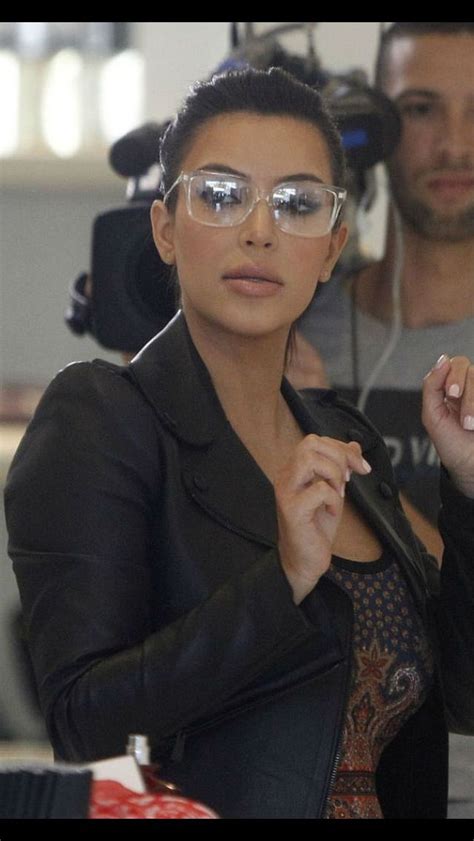 Looks Kim Kardashian Kourtney Kardashian Glasses Trends Womens Glasses Frames Cute Glasses