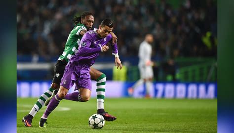 Ronaldo memorabilia at sporting cp's museum. Maglia gara Ronaldo, Sporting CP -Real Madrid 2016 ...