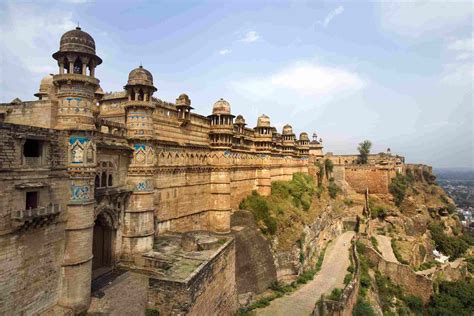 14 Best Forts And Palaces In India That You Must See