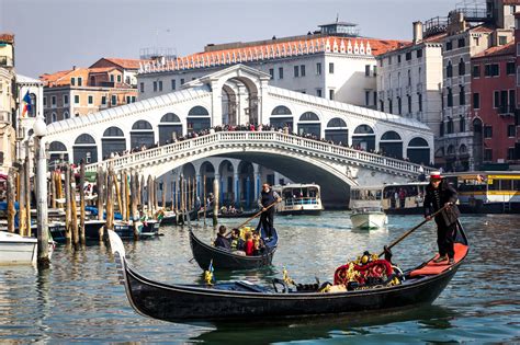 무료 이미지 물 보트 다리 휴가 차량 낭만적 인 베니스 역사적인 수로 주유 베네토 곤돌라 폰테 선박
