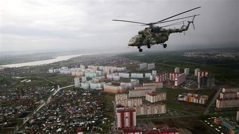 Mafate hélicoptères propose depuis 8 ans la découverte de la réunion en hélicoptère. Russie. Le crash d'un hélicoptère militaire fait quatre morts