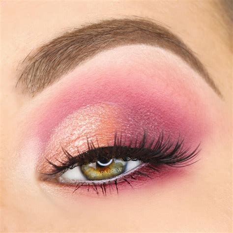 Sara Brew Eyeshadow Tips Pink Eyeshadow Colorful Eyeshadow Colorful