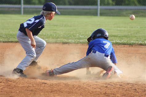 How To Get Your Kids Ready For Their First Baseball Game - ClickHowTo