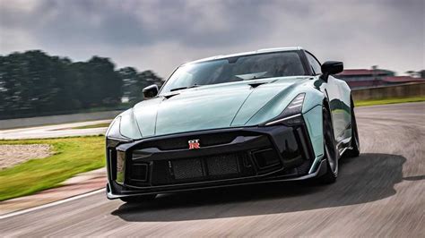 64,299 likes · 32 talking about this. Nissan Still Hasn't Decided Which Direction The GT-R R36 ...