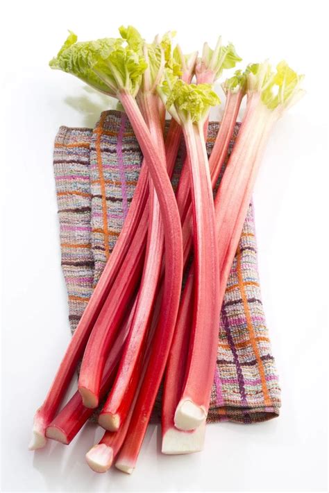 What Does Rhubarb Taste Like And What Is It