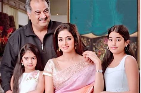 This Pic Of Sridevi With Boney Kapoor And Daughter Janhvi Khushi Is