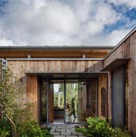 Stunning Seattle Urban Retreat Inspired By Native American Cultures