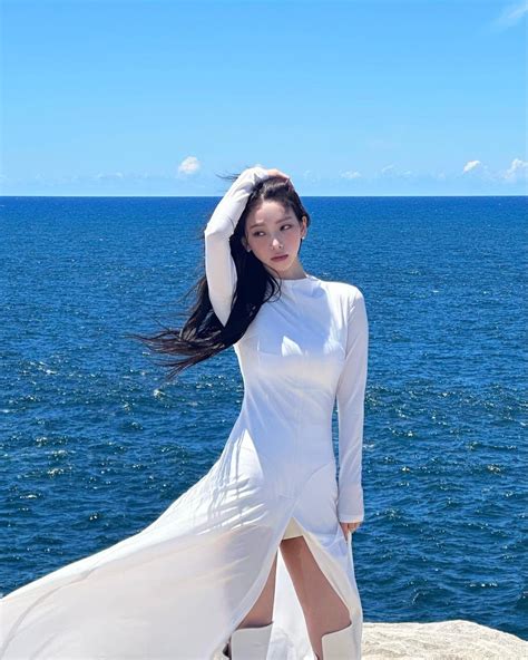 에스파 카리나 ‘바다의 여신’ 등장 몸매 비주얼 모든 것이 완벽