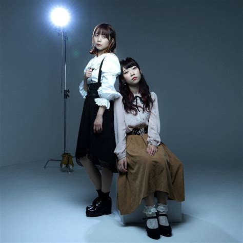 女性2人組アイドルグループ・emoe、1stアルバム『negative』98発売 News Ototoy