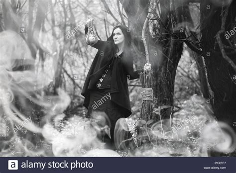 The Sorceress Movie Hi Res Stock Photography And Images Alamy