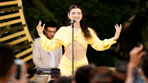 new zealand singer lorde rerecords five songs in māori language the hill