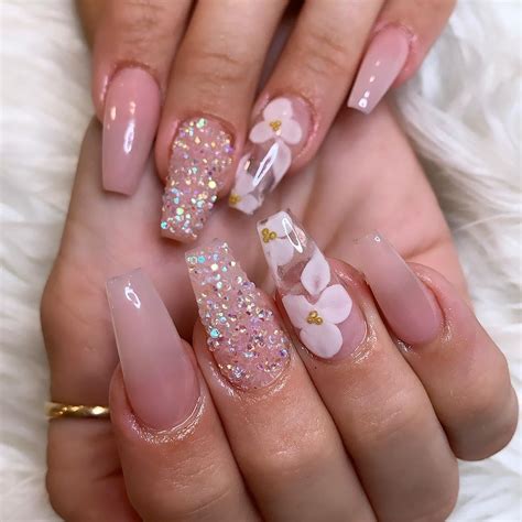 Flower Acrylic Nails 2021 Flower Accents Nails Acrylic The