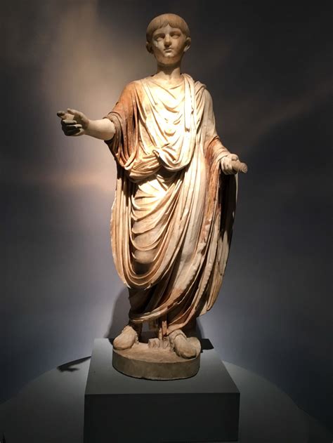 Statue Des Jungen Nero Das Erbe Roms
