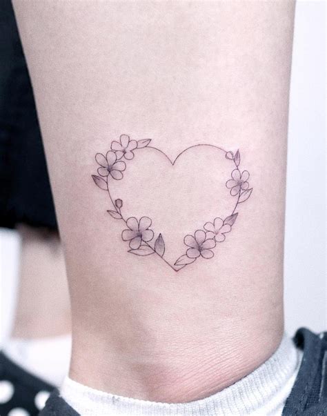 Linework Heart Tattoo Designs Wrist Tattoos For Women Heart Tattoo