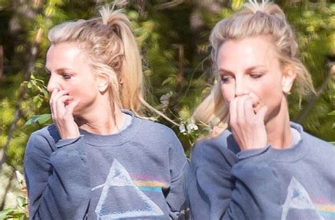 Photos Britney Spears Caught Picking Her Nose