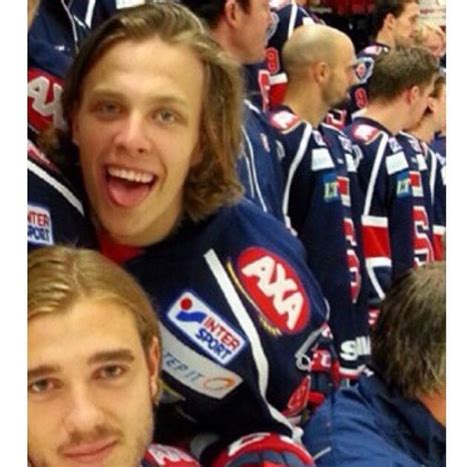 Boston bruins star david pastrnak announced heartbreaking news early monday morning, revealing that his newborn. David Pastrnak is such a cutie☺️ | Boston bruins hockey, Bruins hockey, William nylander